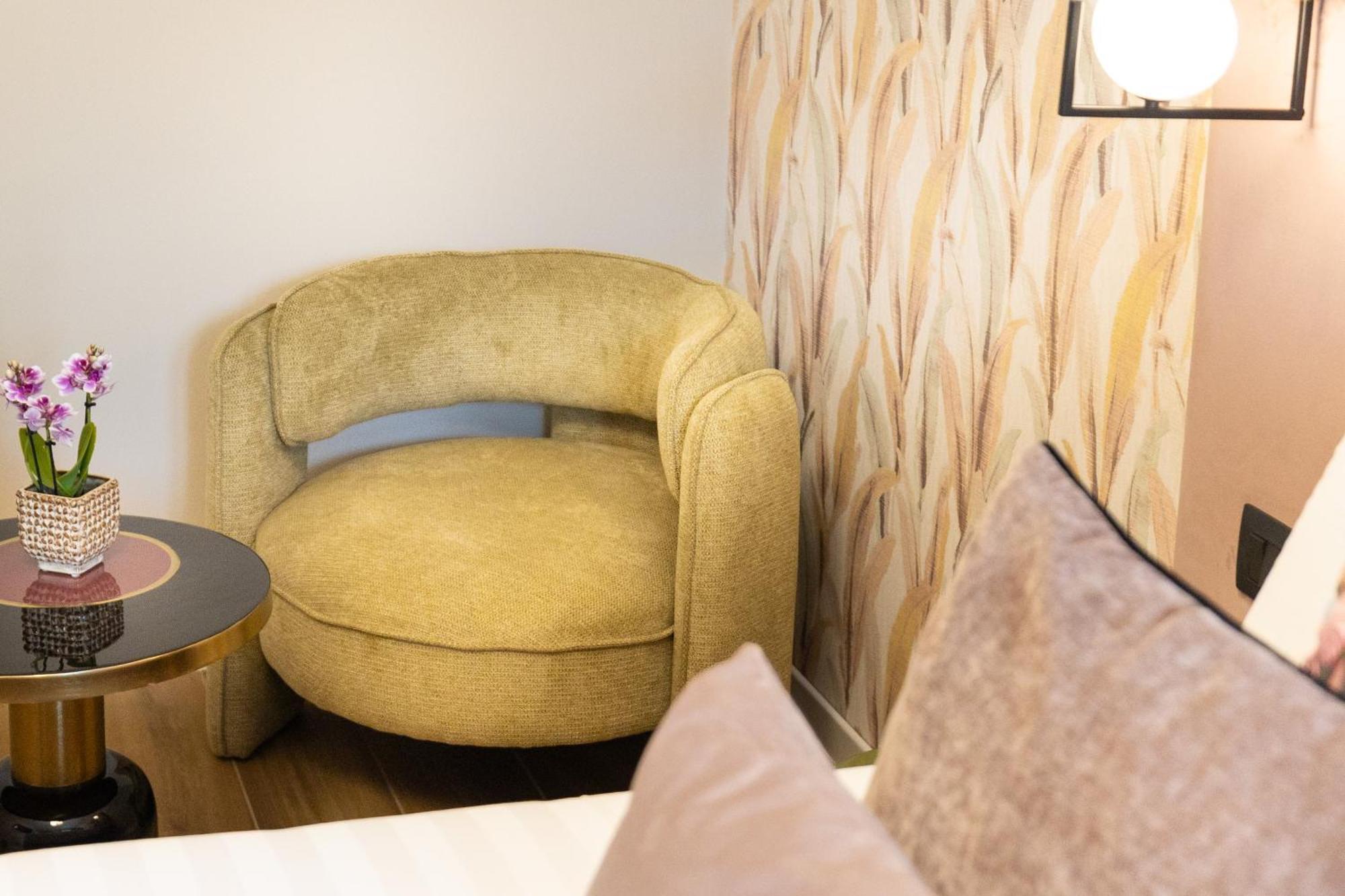 Mavi Luxury Suites Рим Екстериор снимка