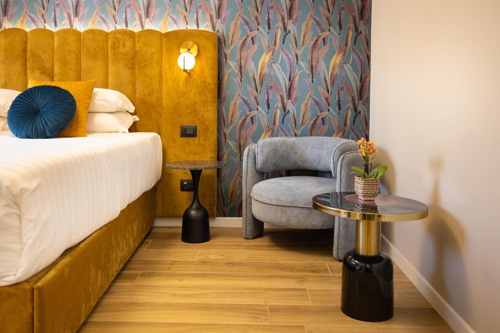Mavi Luxury Suites Рим Екстериор снимка