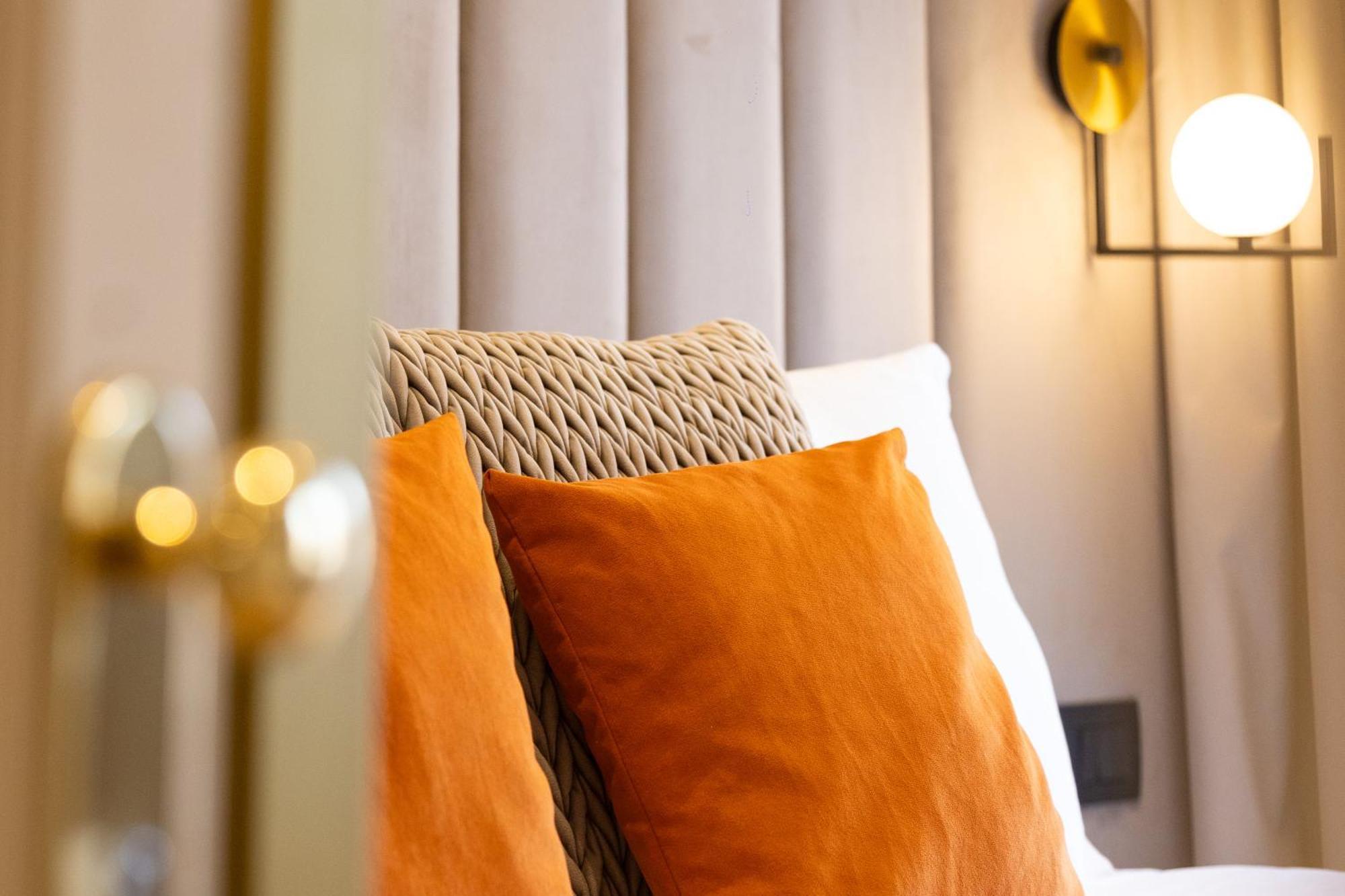 Mavi Luxury Suites Рим Екстериор снимка