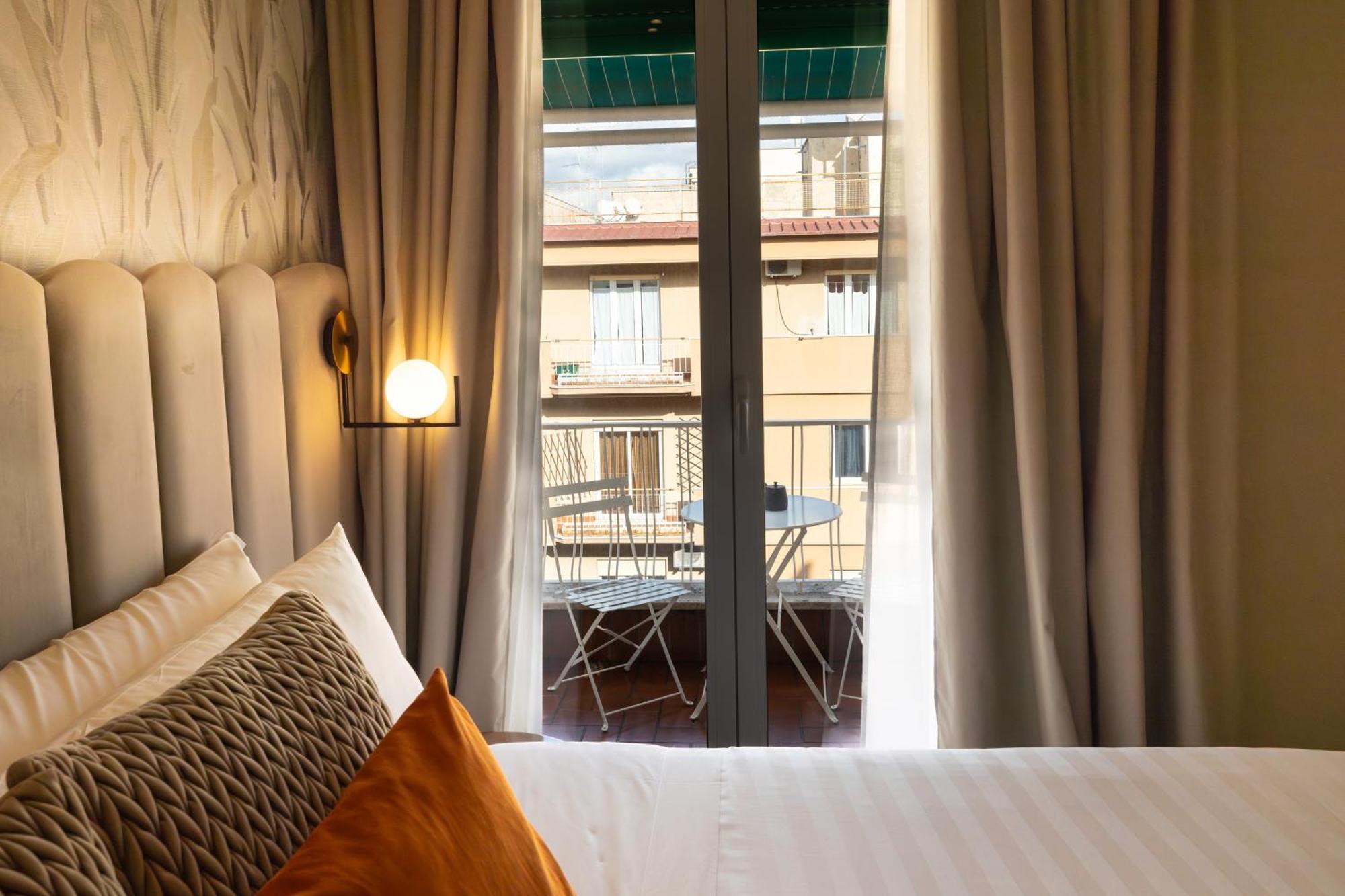Mavi Luxury Suites Рим Екстериор снимка