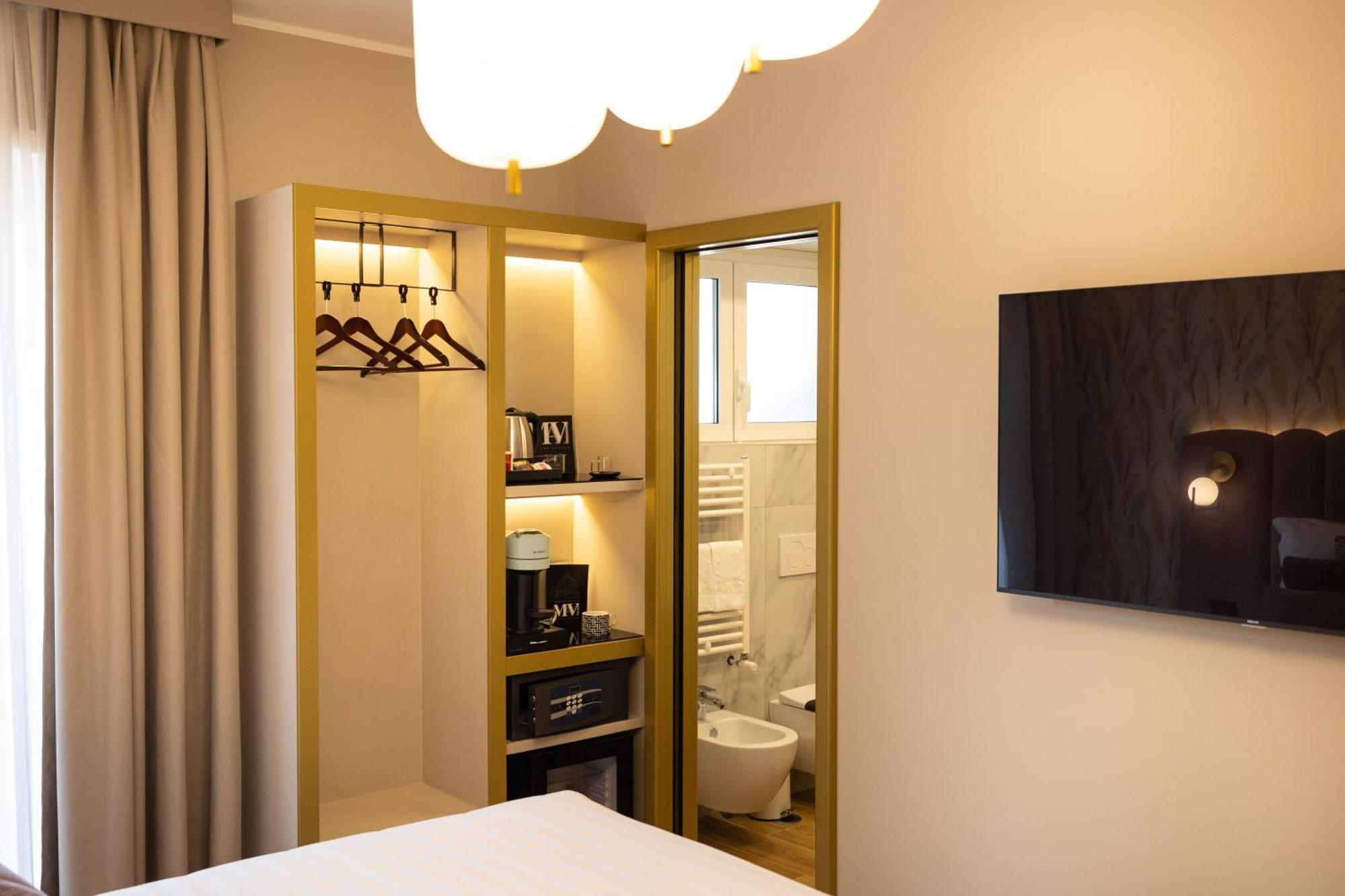 Mavi Luxury Suites Рим Екстериор снимка
